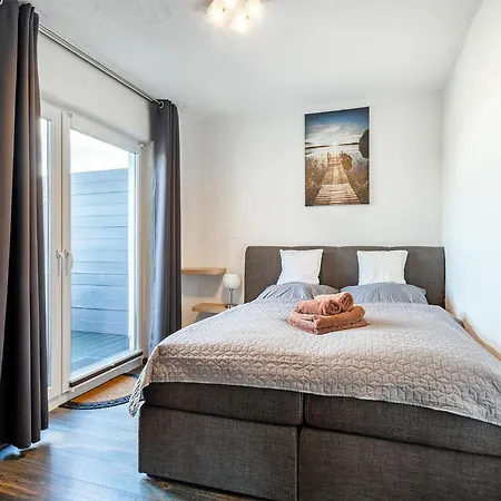 Apartment Ewiges Mit Loggia Und Schoenem Ausblick Am Badesee Tannenhausen