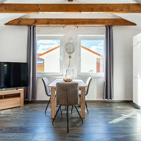 Nr 6 Ewiges Mit Loggia Aurich